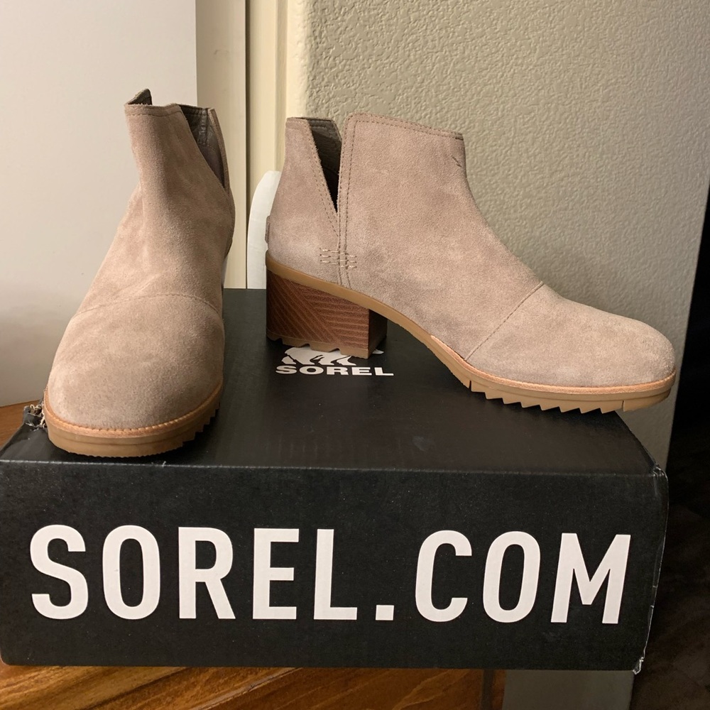 Sorel- Women’s Cate Cut Out Booties Waterproof Ankle Boots with Stacked Heel.
